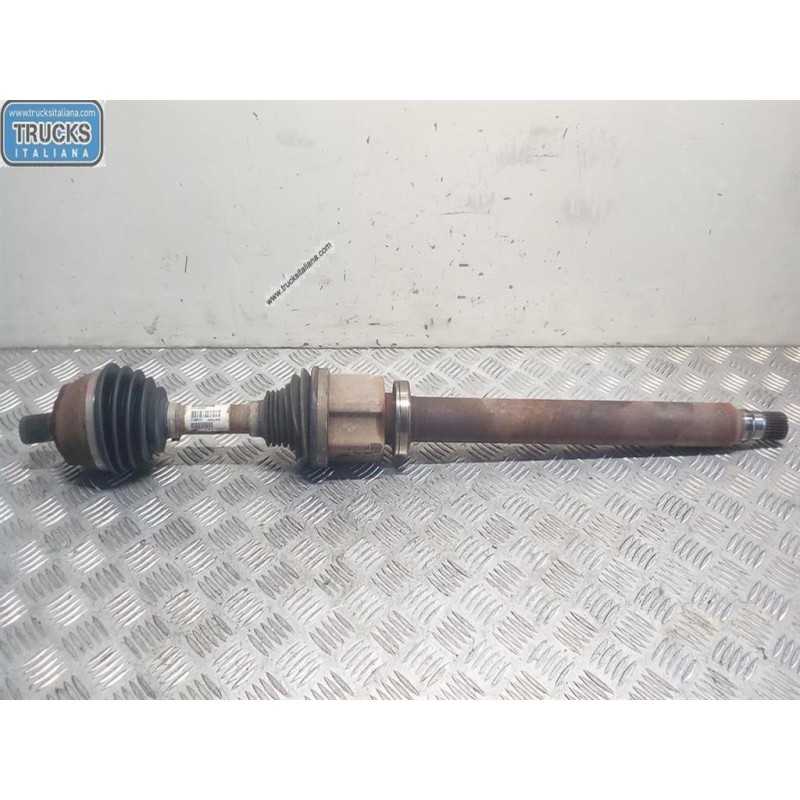 VOLVO FRONT HALF-AXLES RIGHT  VOLVO V40 2012>2016 used