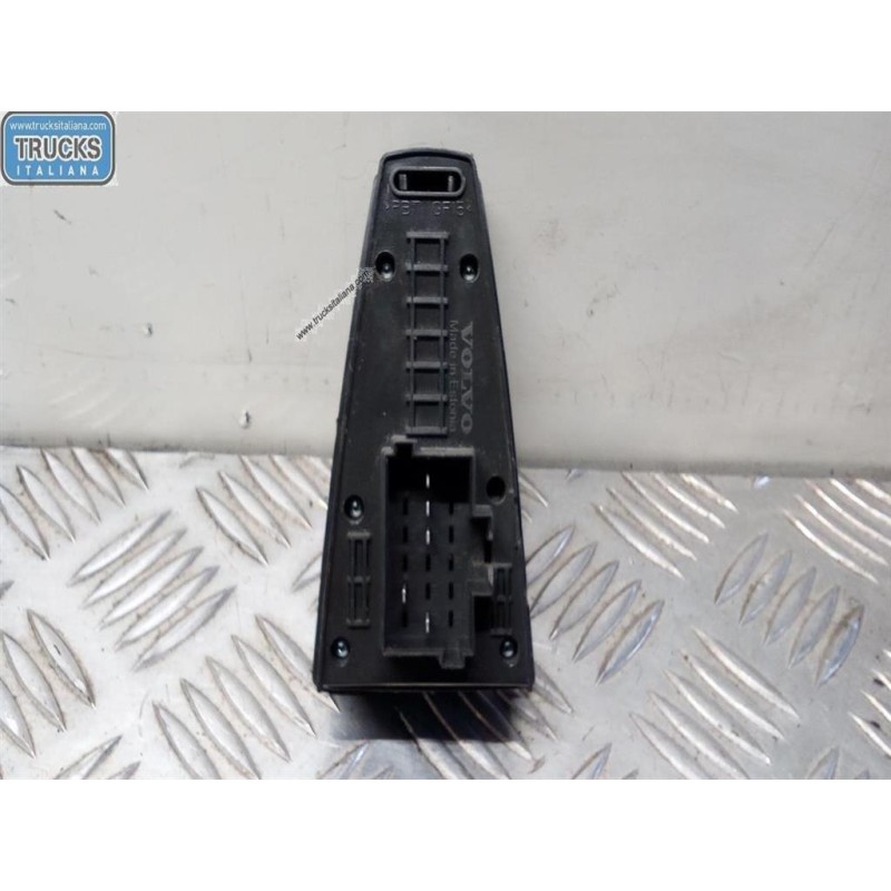 VOLVO truck INTERRUTTORI E PULSANTI ALZAVETRI VOLVO truck FH13 usato