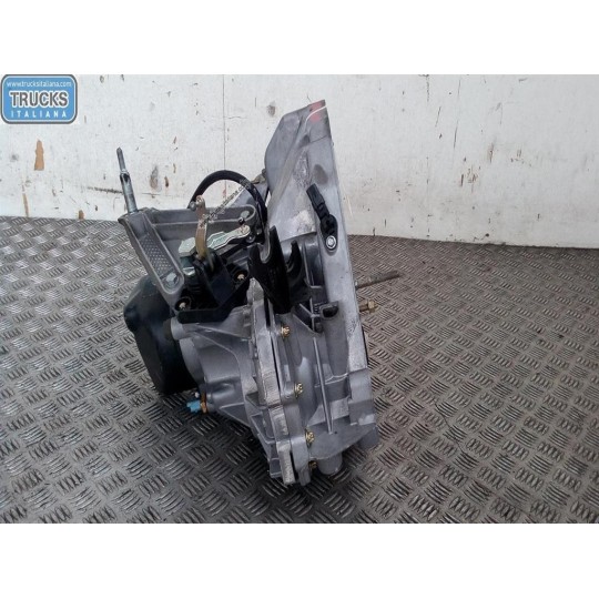 CAMBIO RENAULT Clio 2005>2009 usato