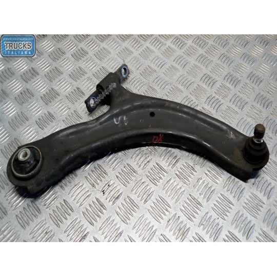 BRACCIO OSCILLANTE ANTERIORE INFERIORE DESTRO NISSAN Qashqai 2010>2014 usato
