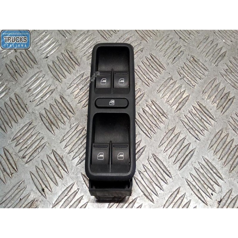 SKODA INTERRUTTORI E PULSANTI ALZAVETRI SKODA Roomster 2010>2015 usato