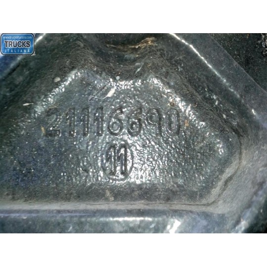 SUPPORTO PARAURTO RENAULT truck T 2014> usato