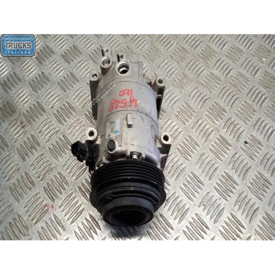 COMPRESSORE ARIA CONDIZIONATA HYUNDAI i20 2008>2012 usato
