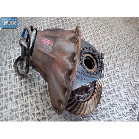 GRUPPO DIFFERENZIALE POSTERIORE MERCEDES BUS O508 BUS usato