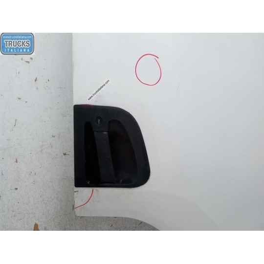 PORTA ANTERIORE DESTRA RENAULT truck Premium 1996>2005 usato