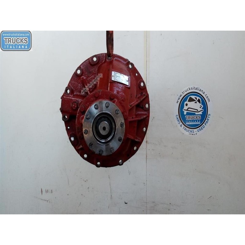 IVECO GRUPPO DIFFERENZIALE POSTERIORE IVECO 175-24 usato