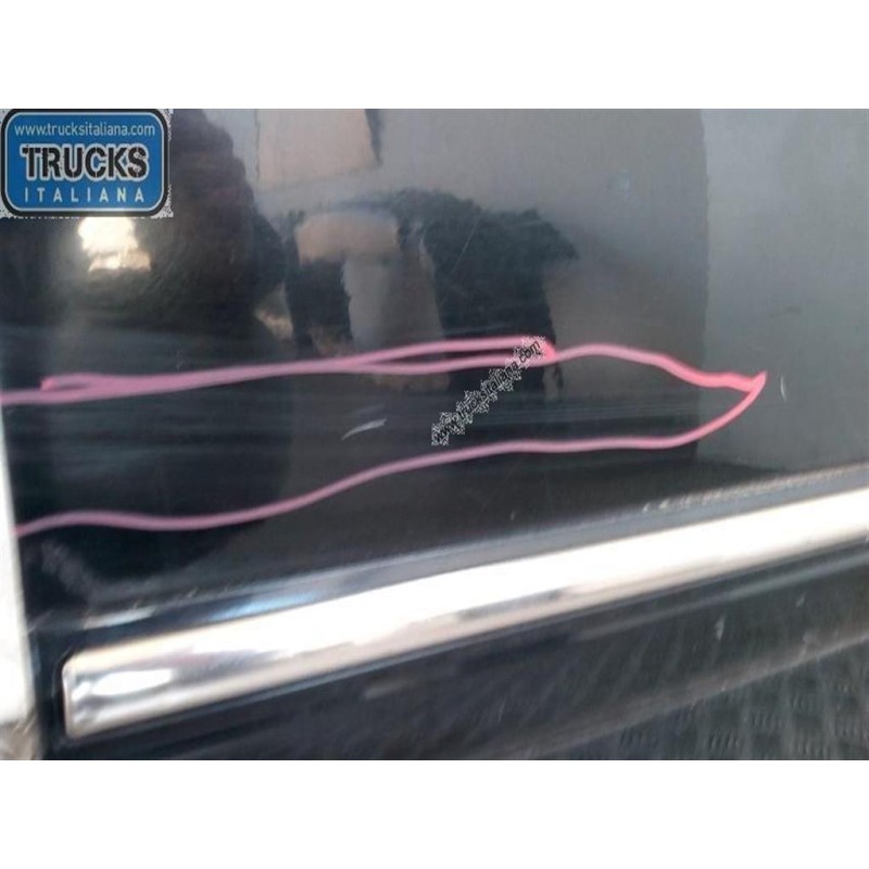 SSANGYONG RIGHT FRONT DOOR  SSANGYONG Musso/MJ used