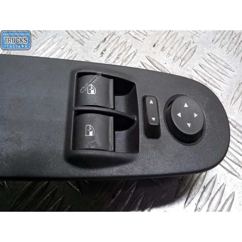 FIAT VARIOUS SWITCHES AND BUTTONS A
 FIAT F.Punto 2012> used