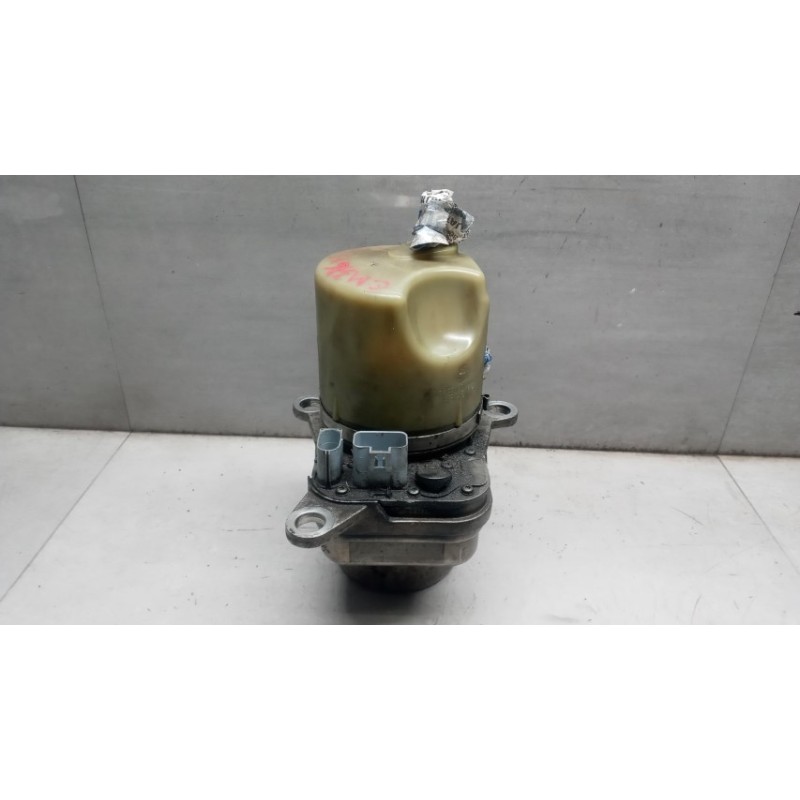 VOLVO STEERING PUMP VOLVO V50 used