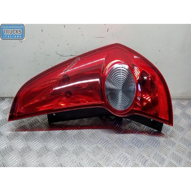 OPEL FARO POSTERIORE ESTERNO DESTRO OPEL Agila B 2008>2015 usato