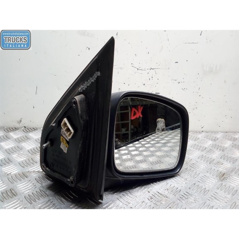 KIA RIGHT ELETRIC REAR-VIEW MIRROR  KIA Sorento 2002>2005 used