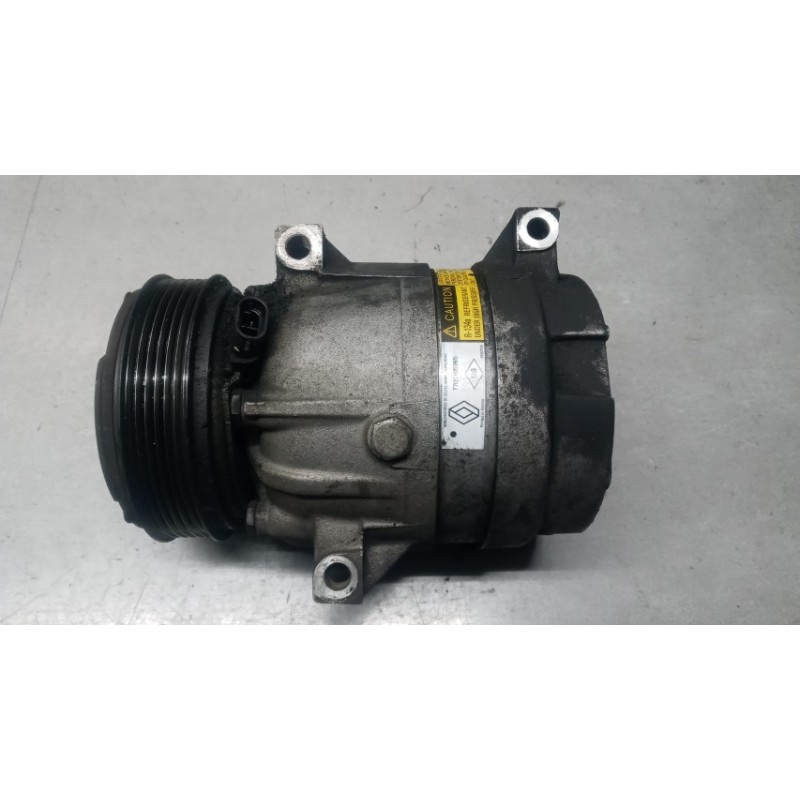 RENAULT van AIR CONDITIONER COMPRESSOR RENAULT van Trafic 2001>2007 used