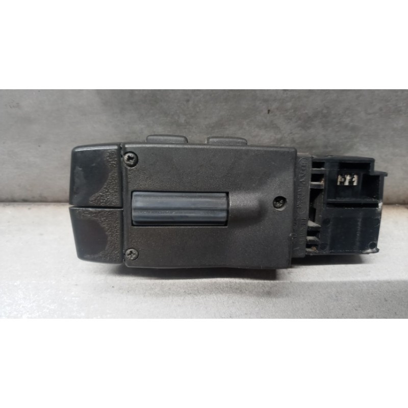 RENAULT van INTERRUTTORI E PULSANTI ABITACOLO RENAULT van Trafic 2001>2007 usato