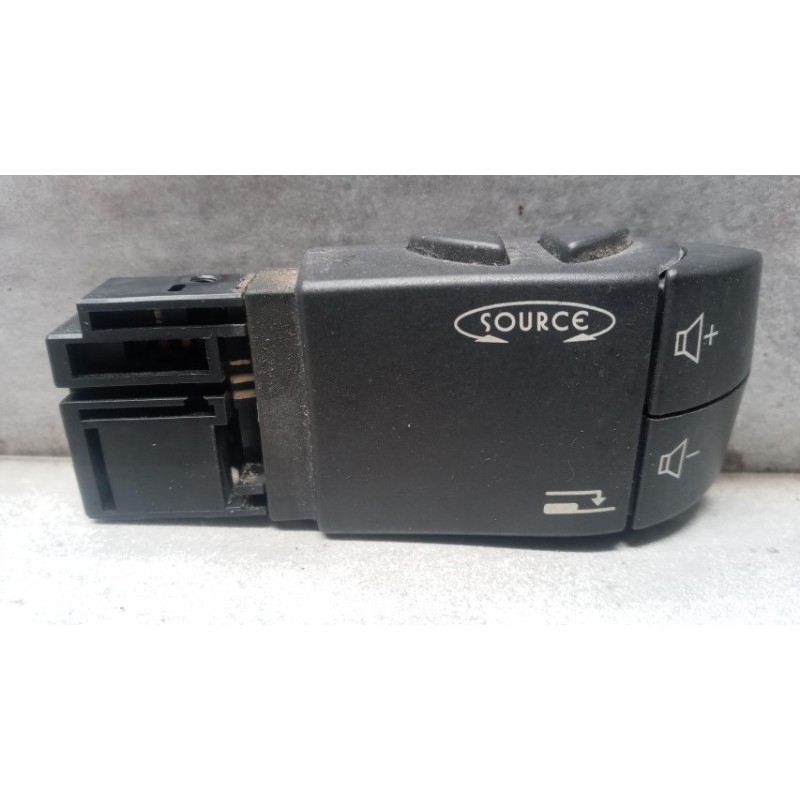 RENAULT van INTERRUTTORI E PULSANTI ABITACOLO RENAULT van Trafic 2001>2007 usato