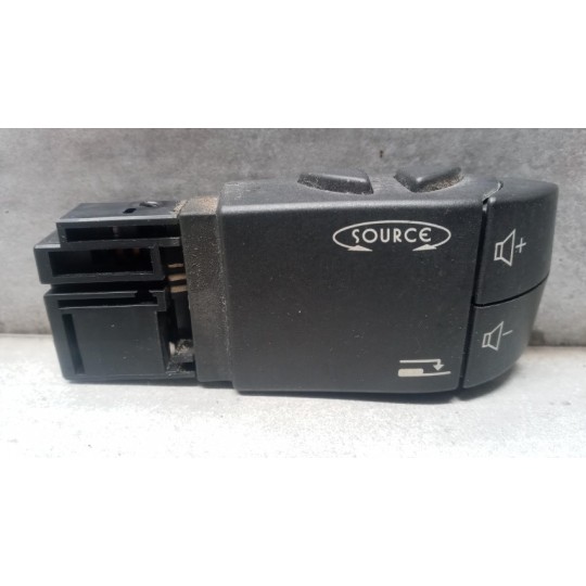 INTERRUTTORI E PULSANTI ABITACOLO RENAULT van Trafic 2001>2007 usato