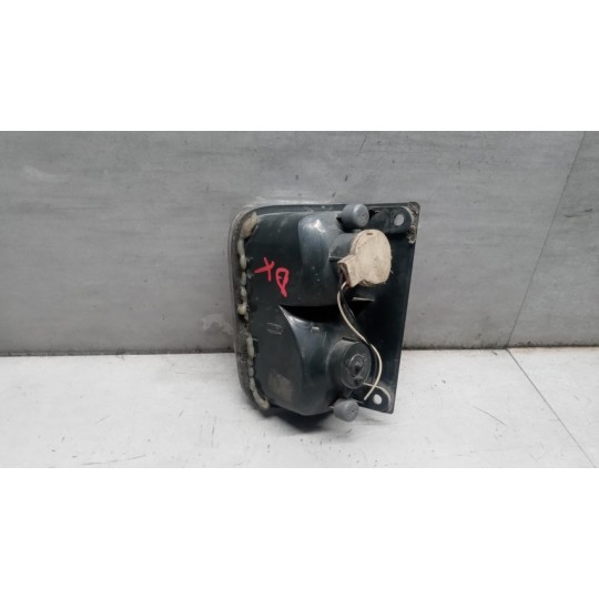 FARO POSTERIORE ESTERNO DESTRO RENAULT van Trafic 2001>2007 usato