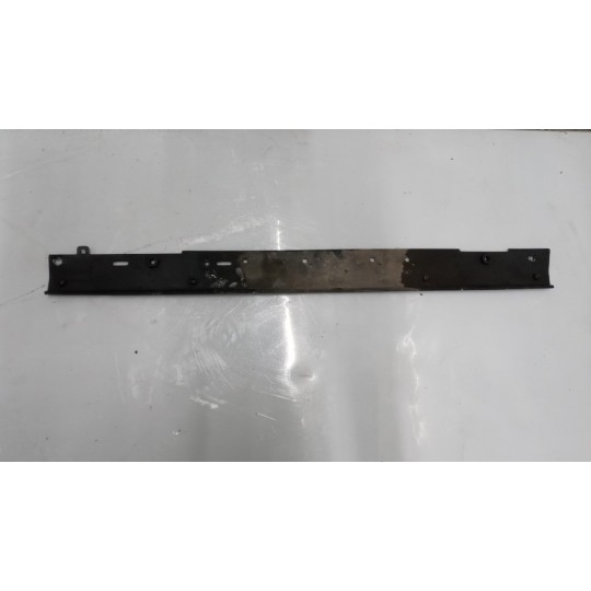 TRAVERSA SUPPORTO RADIATORE FIAT van Fiorino 2007>2015 usato