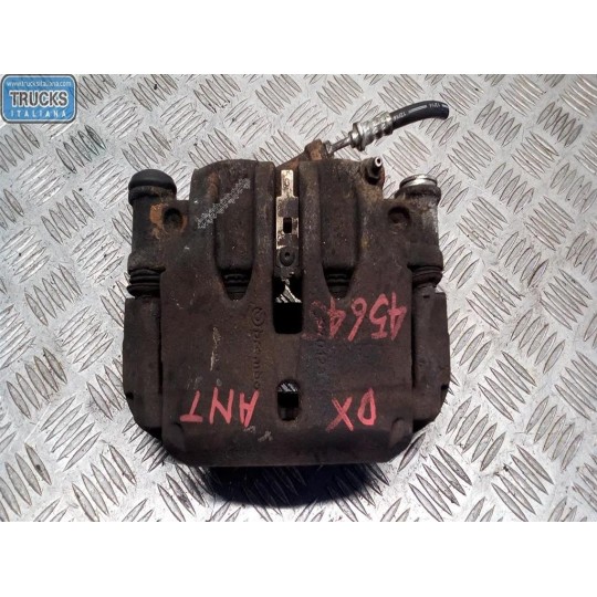 PINZA ANTERIORE DESTRA NISSAN truck Cabstar 2006> usato