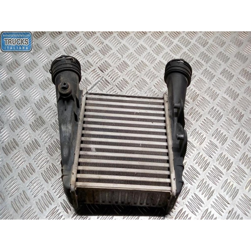 VOLKSWAGEN RADIATORE INTERCOOLERS VOLKSWAGEN Passat 2000>2005 usato