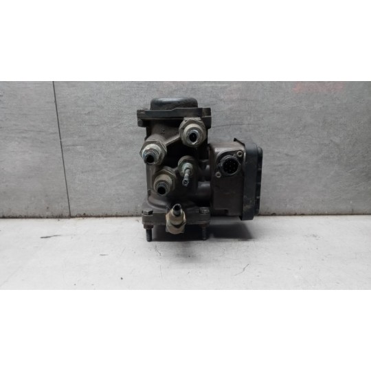 VARIOUS BRAKE 2 SCANIA Serie R 2014> used