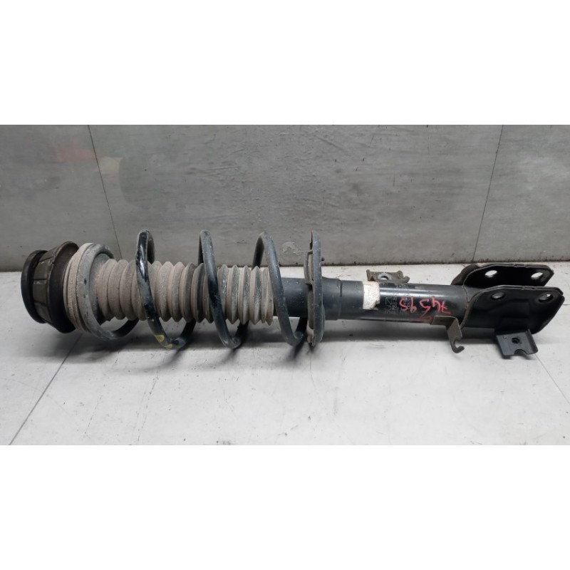 SUZUKI LEFT FRONT SCHOCK ASSORBER SUZUKI Vitara 2020> used