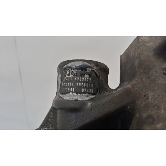 PINZA ANTERIORE DESTRA SCANIA Serie R 2014> usato