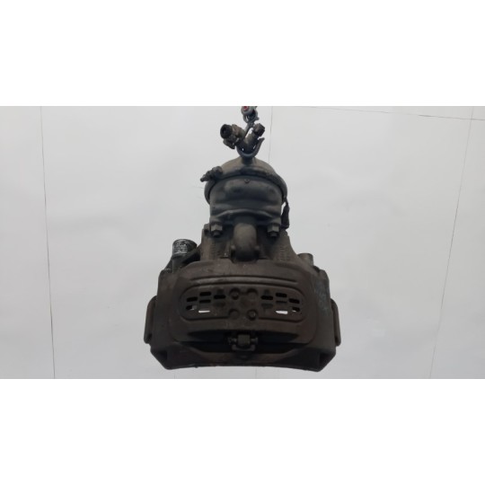 PINZA ANTERIORE DESTRA SCANIA Serie R 2014> usato