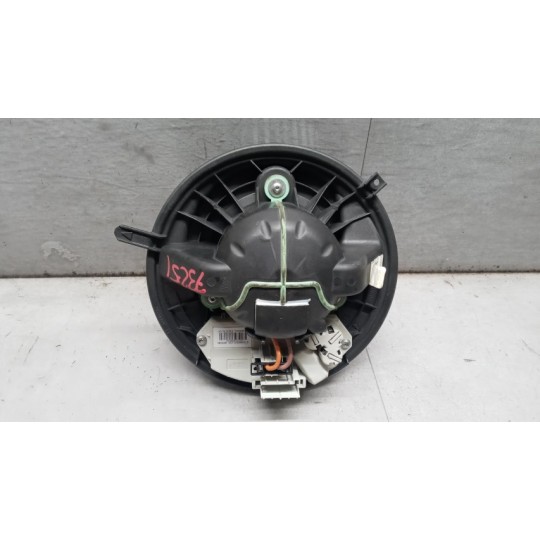 MOTORINO VENTILAZIONE INTERNA BMW Serie 3 (E90/E91) 2005>2008 usato