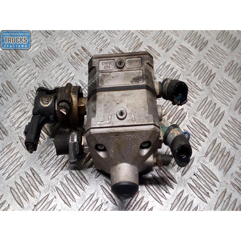 VOLKSWAGEN van RIDUTTORE GPL METANO VOLKSWAGEN van Caddy 2004>2010 usato