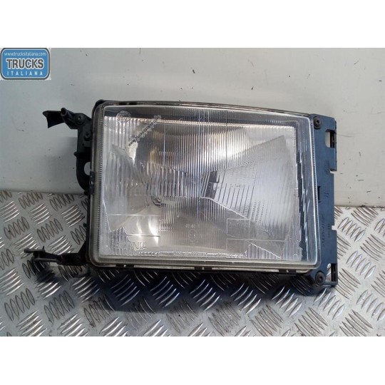 FARO ANTERIORE DESTRO SCANIA 124 usato