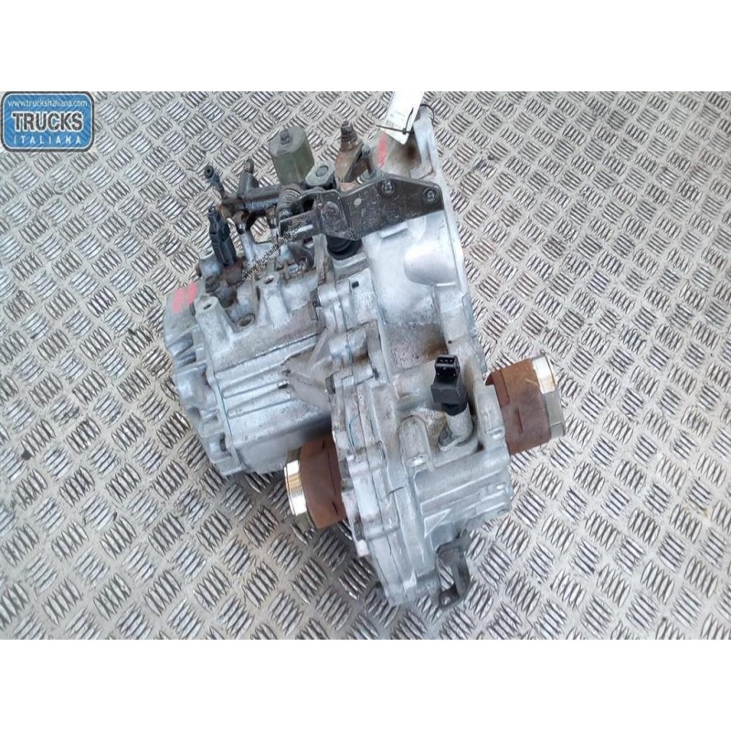 HYUNDAI GEARBOXES  HYUNDAI Matrix 2001> used