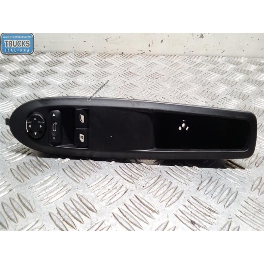 INTERRUTTORI E PULSANTI ALZAVETRI CITROEN DS3 2010>2014 usato