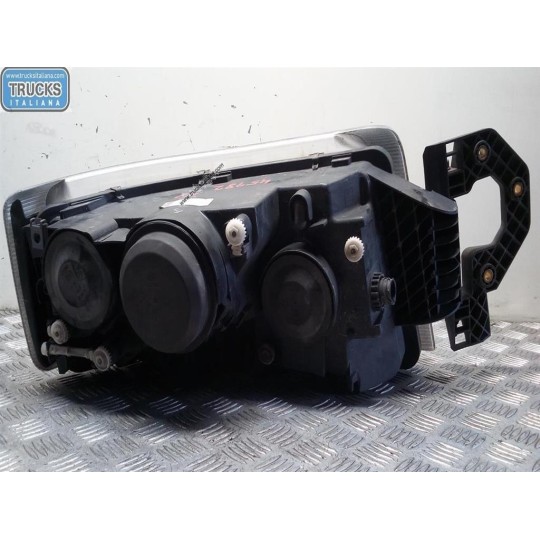 FARO ANTERIORE SINISTRO RENAULT truck Premium 2005>2013 usato