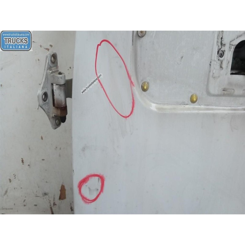 RENAULT truck PORTA ANTERIORE SINISTRA RENAULT truck Premium 2005>2013 usato