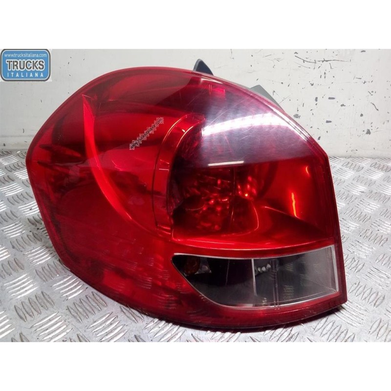 RENAULT FARO POSTERIORE ESTERNO SINISTRO RENAULT Clio 2009>2012 usato