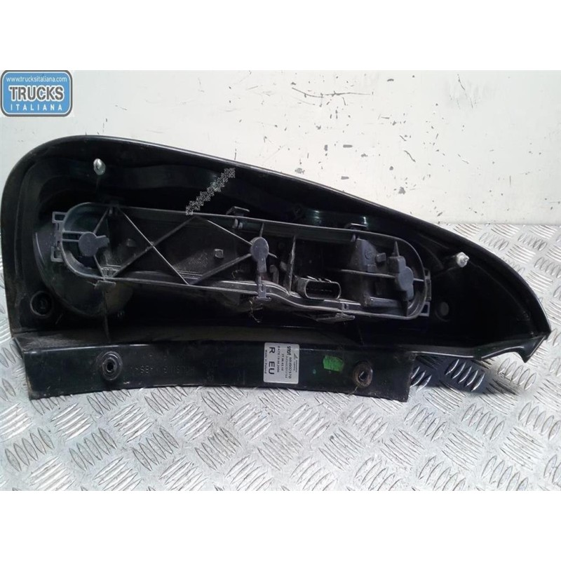 SMART FARO POSTERIORE ESTERNO DESTRO SMART Forfour 2004>2006 usato