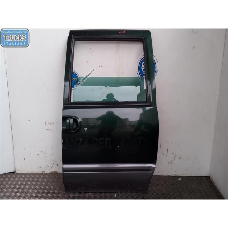 NISSAN LEFT SIDE SLIDING DOOR NISSAN Serena 1991>1999 used