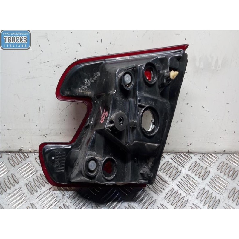 RENAULT FARO POSTERIORE INTERNO SINISTRO RENAULT Megane 2008>2012 usato
