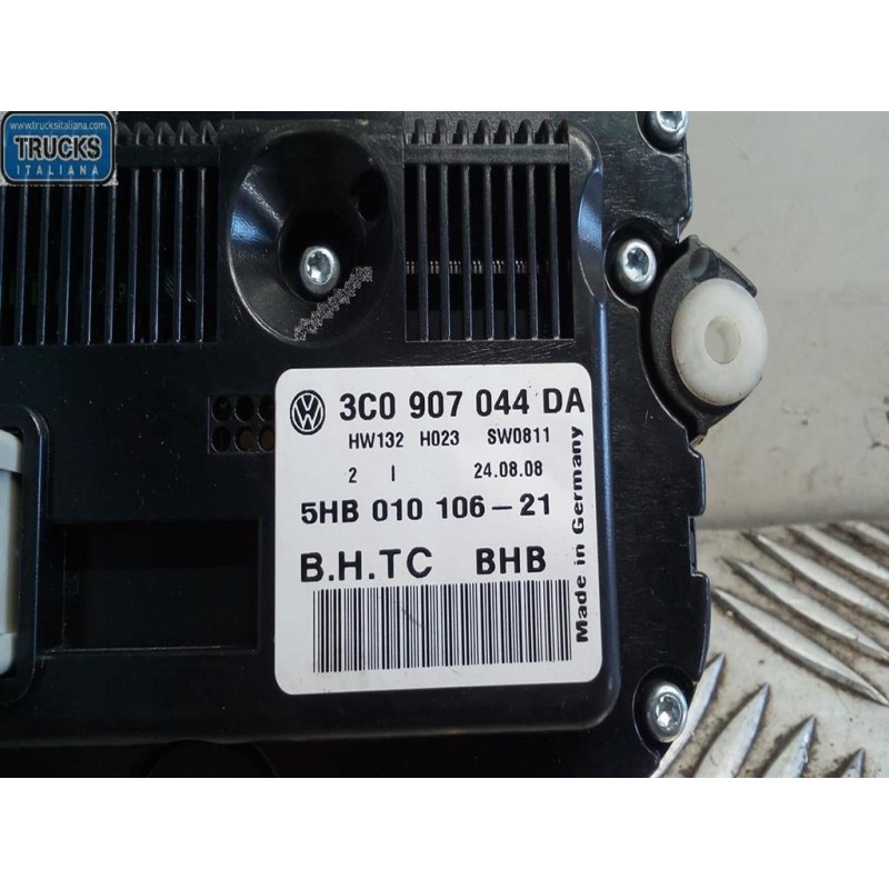 VOLKSWAGEN AC CONTROL UNIT VOLKSWAGEN Passat 2005>2010 used