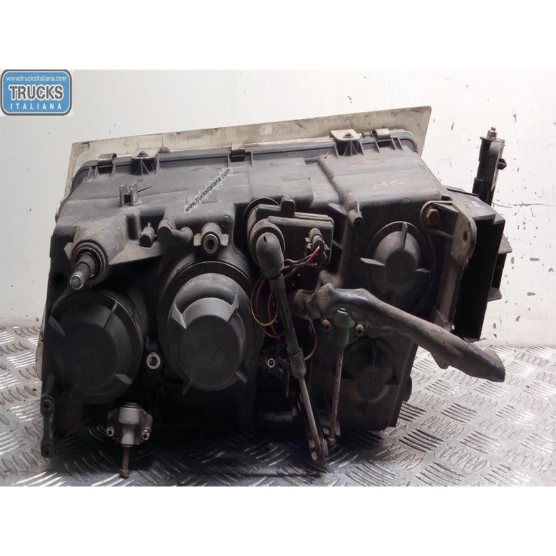 VOLVO truck FARO ANTERIORE SINISTRO VOLVO truck FH13 usato