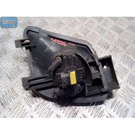 FENDINEBBIA DESTRO PEUGEOT 308 2007>2011 usato