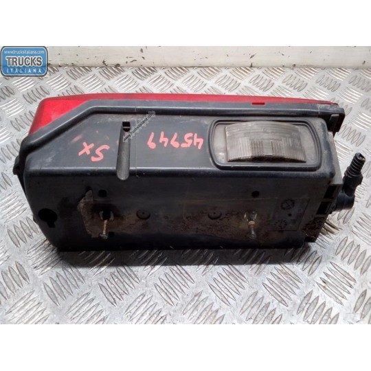 FARO POSTERIORE ESTERNO SINISTRO VOLVO truck FH13 usato