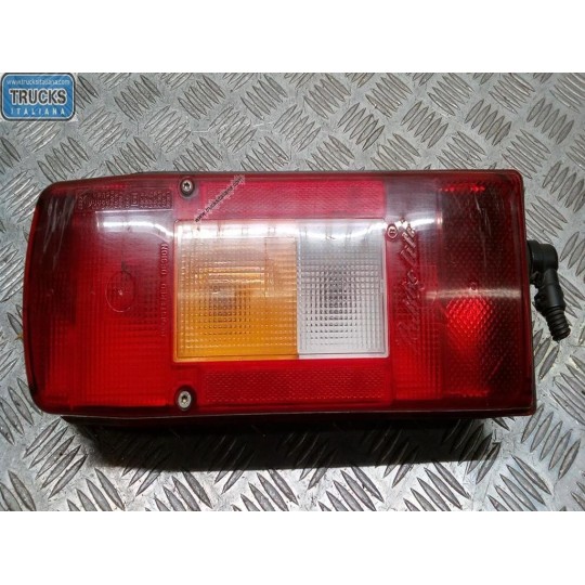 FARO POSTERIORE ESTERNO SINISTRO VOLVO truck FH13 usato