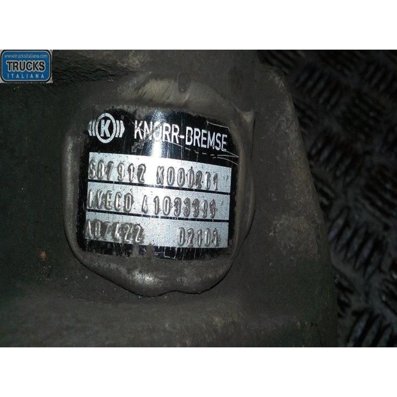 IVECO PINZA ANTERIORE DESTRA IVECO EUROTECH usato