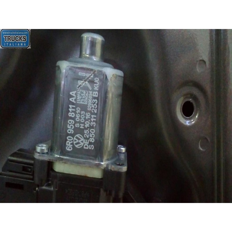 VOLKSWAGEN ALZA VETRI POSTERIORI SINISTRO VOLKSWAGEN Polo 2014>2017 usato