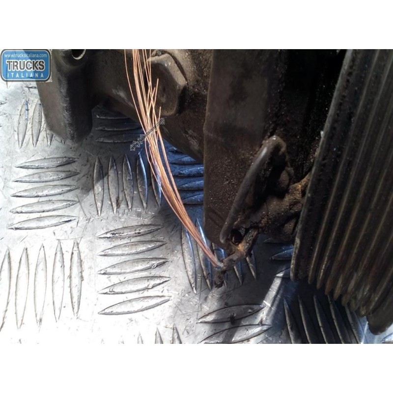 RENAULT truck COMPRESSORE ARIA CONDIZIONATA RENAULT truck Premium 2005>2013 usato