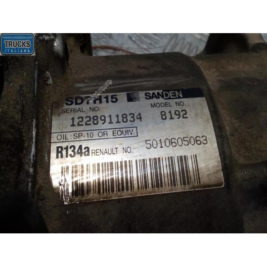 COMPRESSORE ARIA CONDIZIONATA RENAULT truck Premium 2005>2013 usato