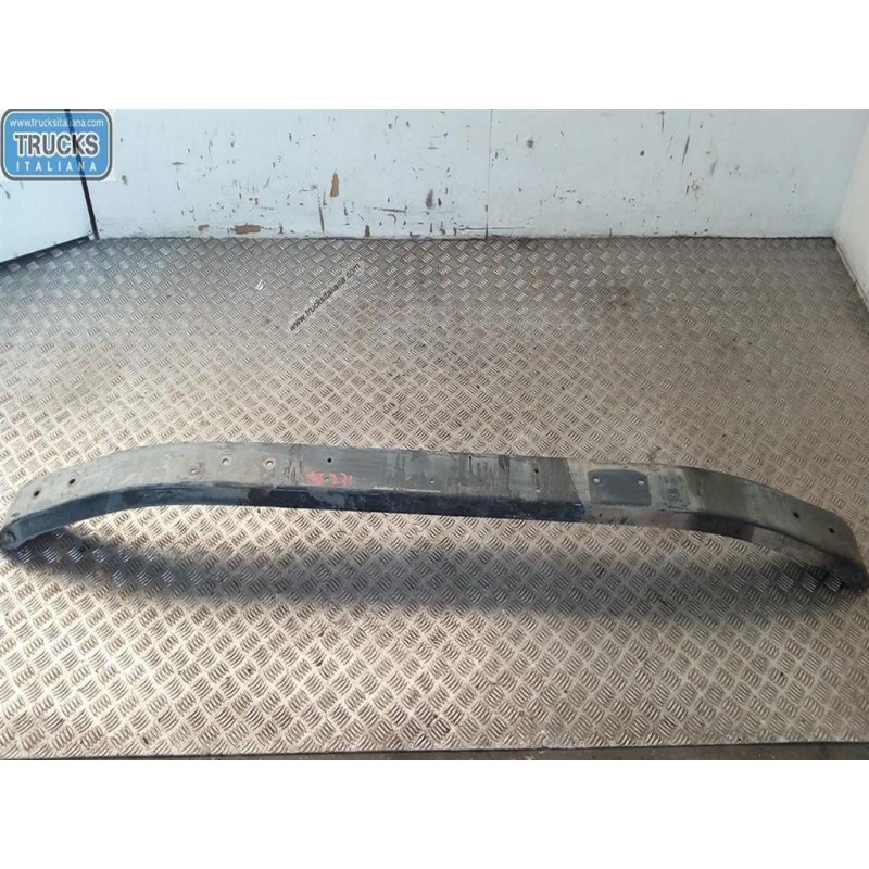 RENAULT truck TRAVERSA ANTERIORE PARAURTO RENAULT truck Premium 2005>2013 usato