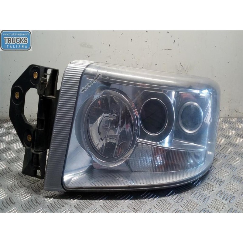 RENAULT truck FARO ANTERIORE SINISTRO RENAULT truck Premium 2005>2013 usato