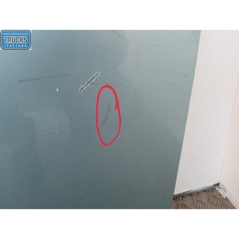 SUZUKI LEFT FRONT DOOR SUZUKI Swift 2005>2009 used